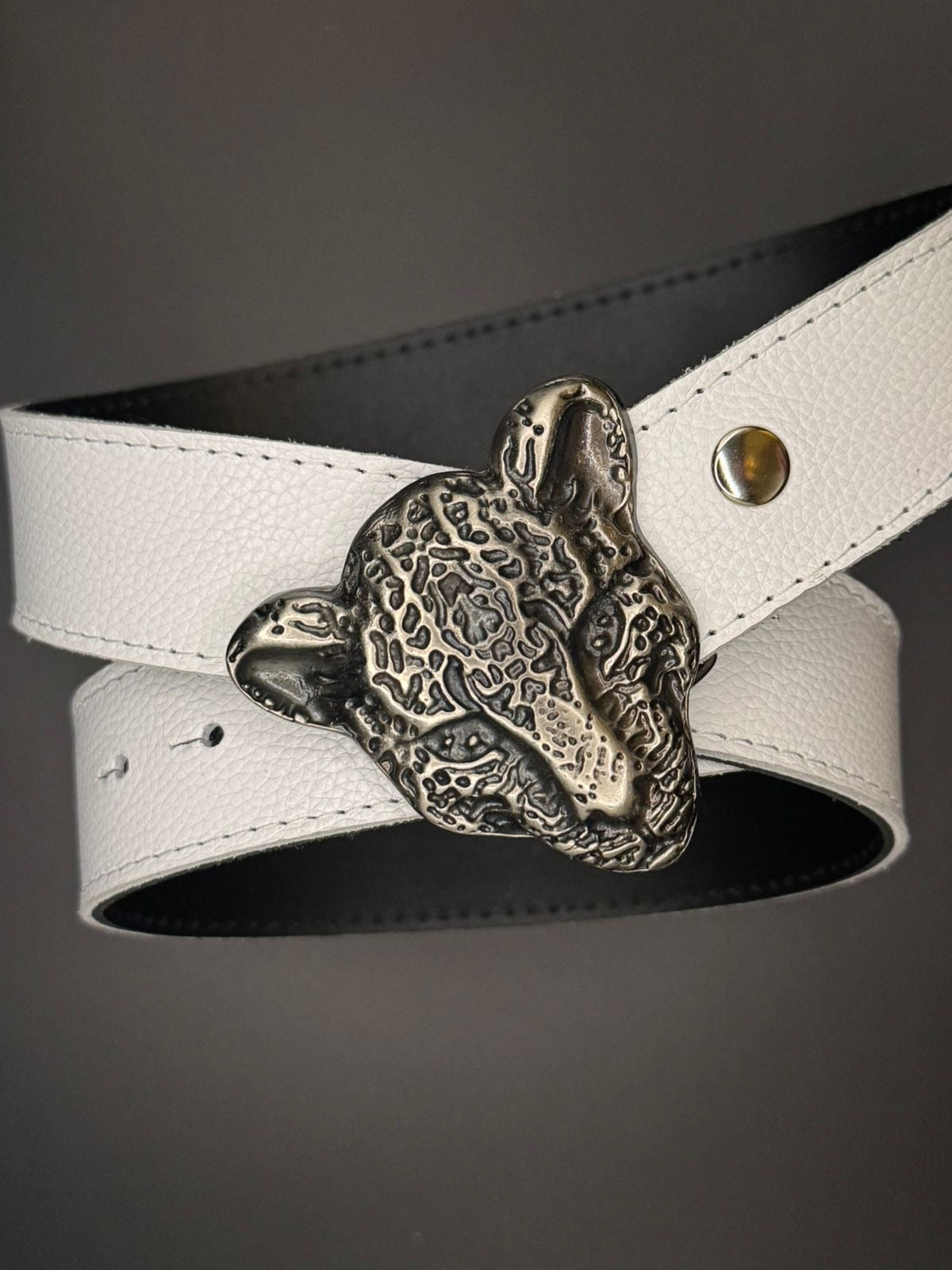 Leopardo Snow White